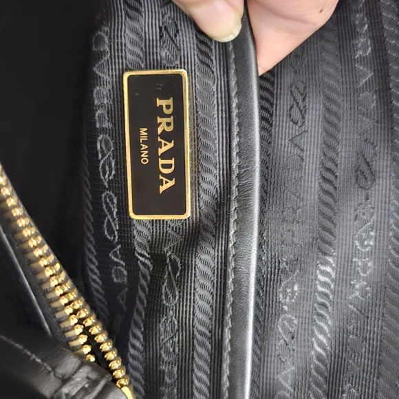 Prada handbag - Picture 7 of 12
